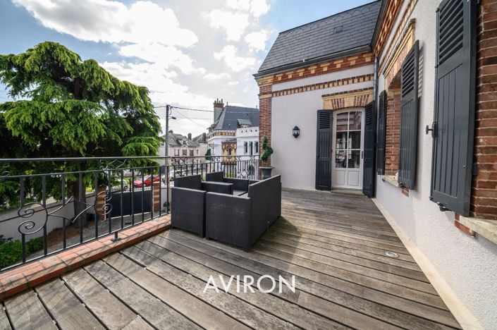 Image No.3-5 Bed House for sale