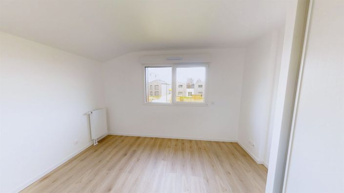 Image No.13-4 Bed House for sale