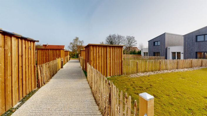 Image No.2-4 Bed House for sale