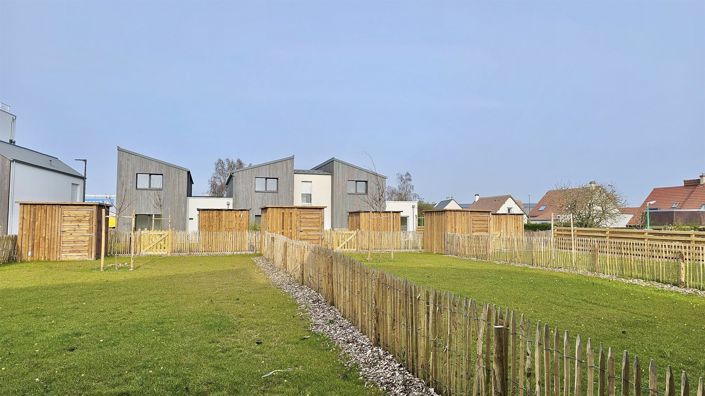 Image No.8-4 Bed House for sale