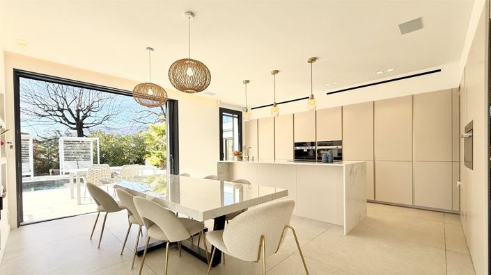 Image No.5-4 Bed House for sale