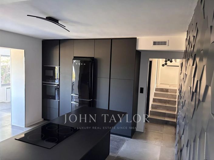 Image No.7-4 Bed House for sale