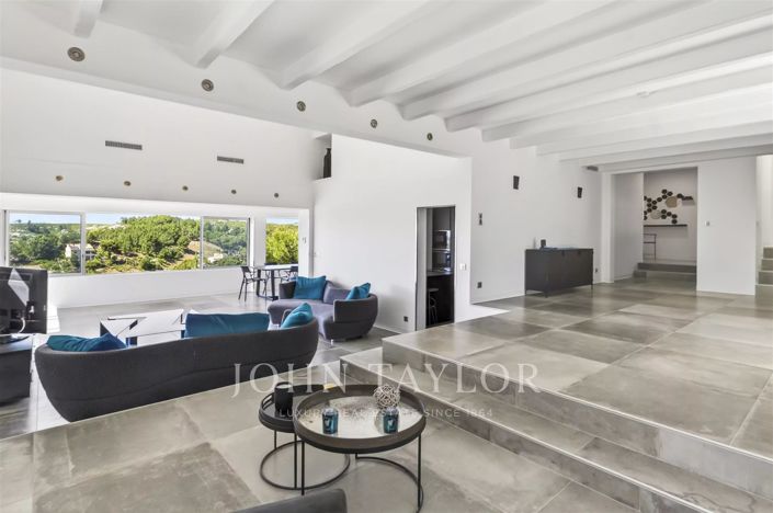 Image No.7-4 Bed House for sale