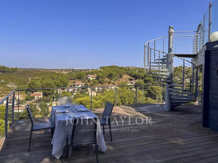 Image No.8-4 Bed House for sale