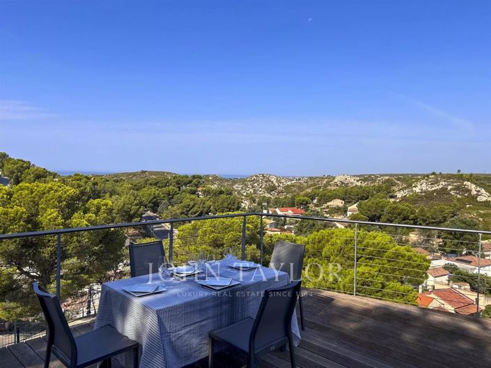 Image No.9-4 Bed House for sale