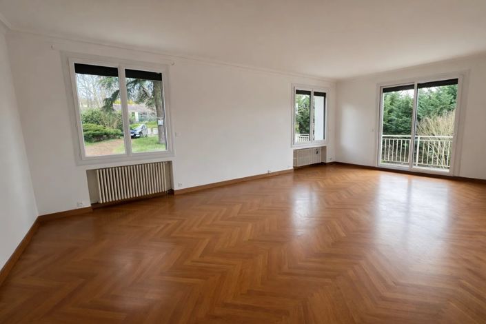 Image No.3-4 Bed House for sale