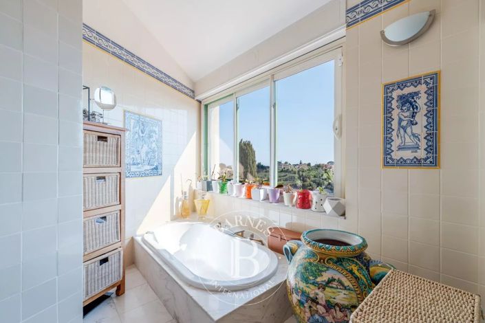 Image No.13-5 Bed House for sale