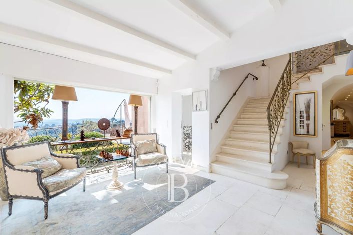 Image No.6-5 Bed House for sale