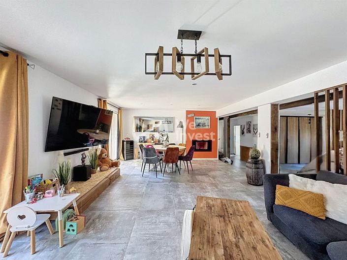 Image No.6-4 Bed House for sale