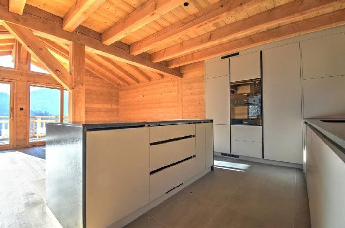 Image No.3-5 Bed House for sale