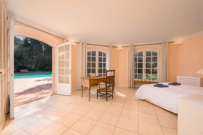 Image No.7-3 Bed House for sale