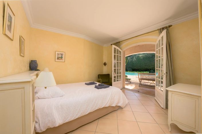 Image No.9-3 Bed House for sale