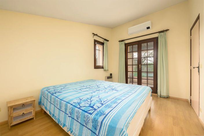 Image No.10-4 Bed House for sale