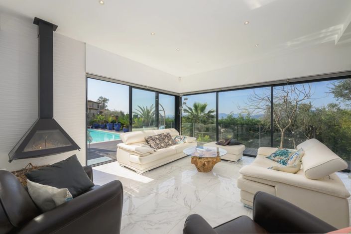 Image No.3-3 Bed House for sale