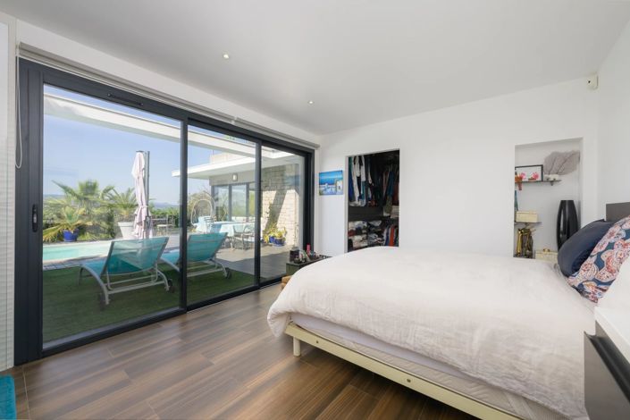 Image No.6-3 Bed House for sale