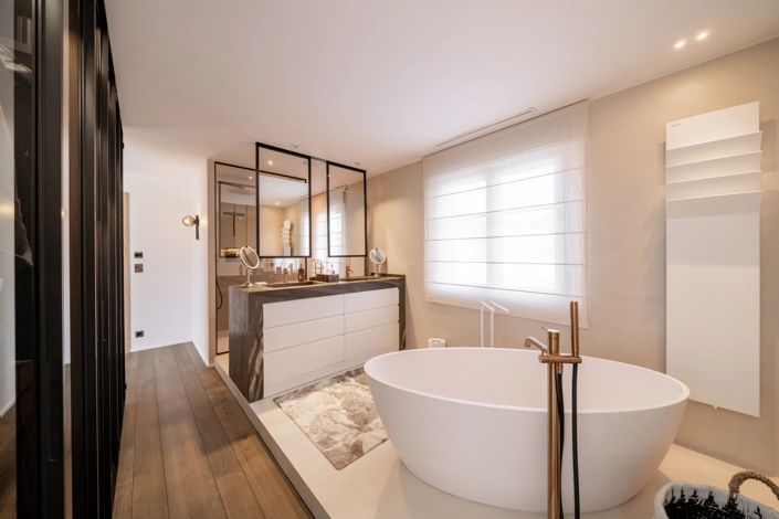 Image No.6-6 Bed House for sale