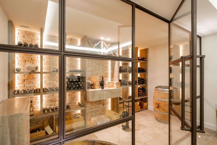 Image No.8-6 Bed House for sale