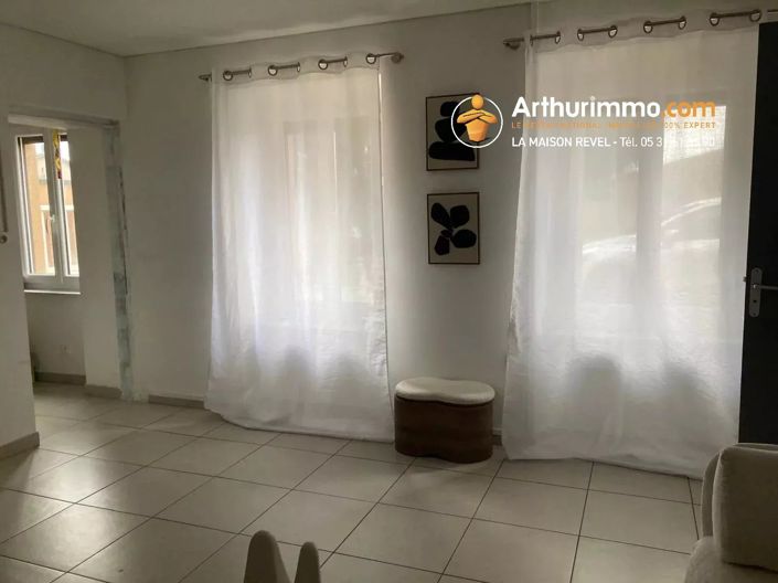 Image No.2-3 Bed House for sale