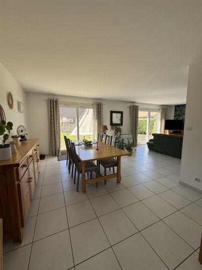 Image No.2-3 Bed House for sale