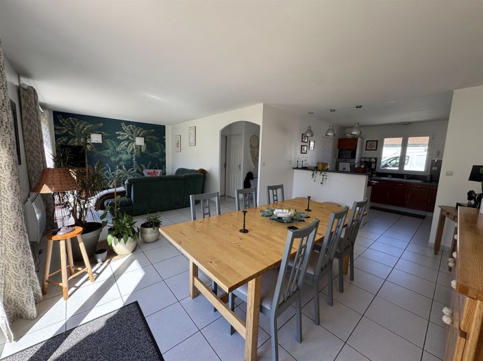 Image No.3-3 Bed House for sale