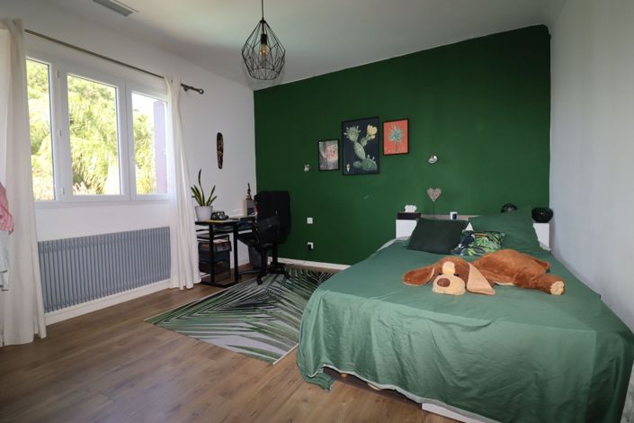 Image No.16-4 Bed House for sale