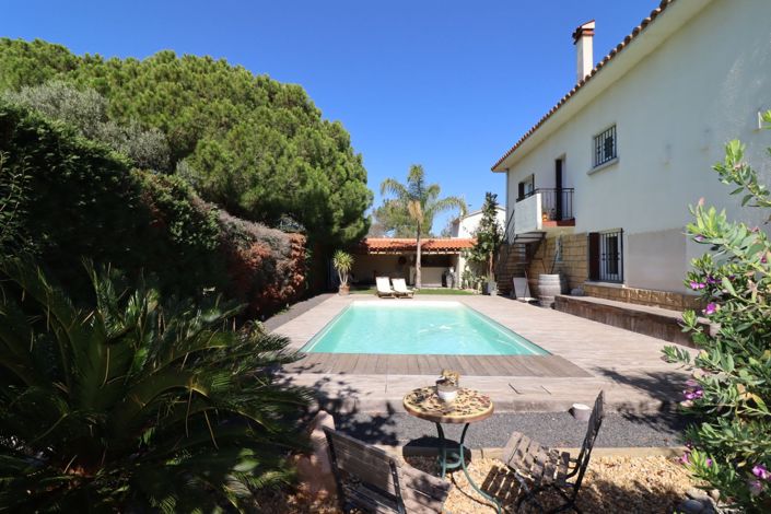 Image No.2-4 Bed House for sale