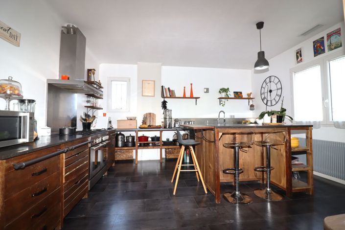 Image No.9-4 Bed House for sale