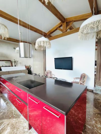 Image No.13-6 Bed House for sale