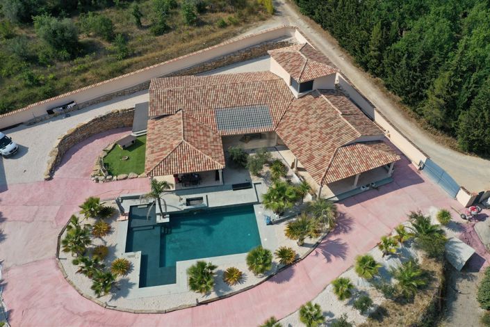 Image No.2-6 Bed House for sale