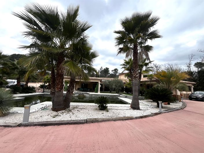 Image No.5-6 Bed House for sale