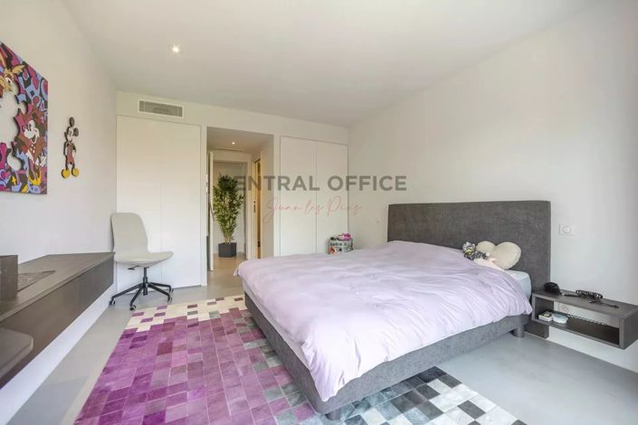 Image No.9-4 Bed Apartment for sale