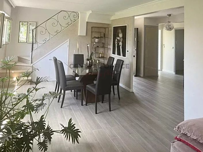 Image No.10-5 Bed House for sale