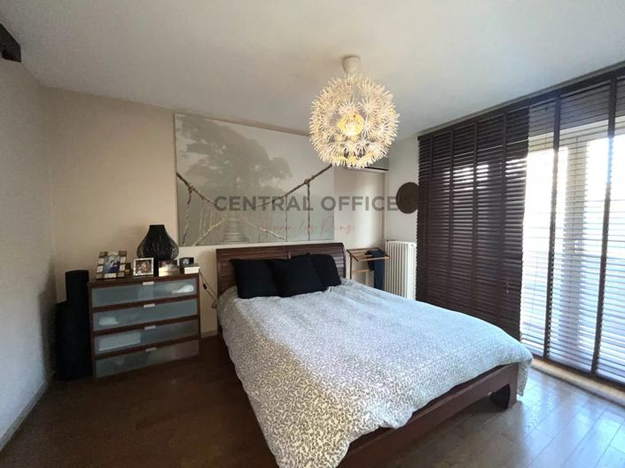 Image No.16-5 Bed House for sale