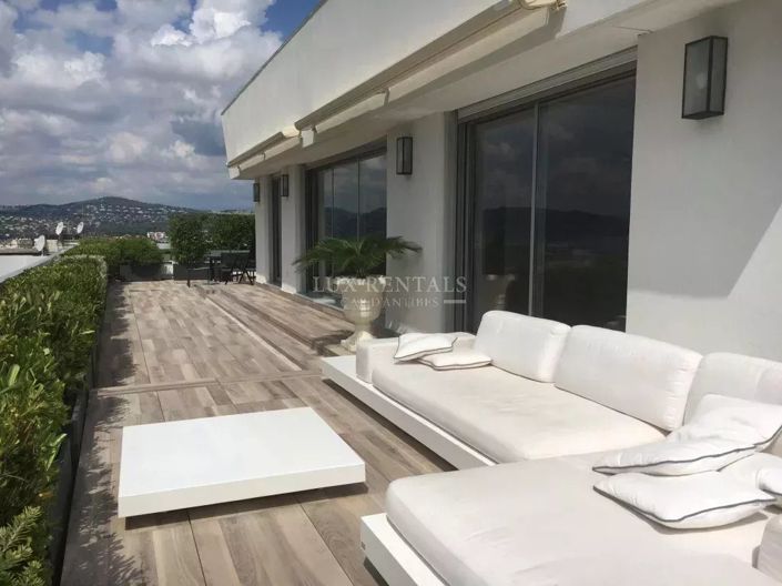 Image No.9-3 Bed Apartment for sale