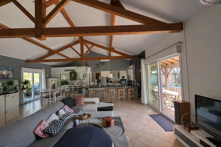 Image No.16-5 Bed House for sale