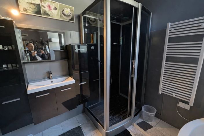 Image No.18-5 Bed House for sale