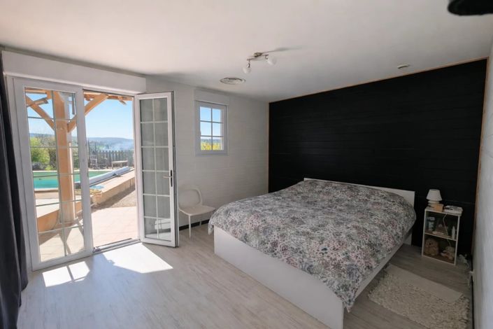 Image No.19-5 Bed House for sale