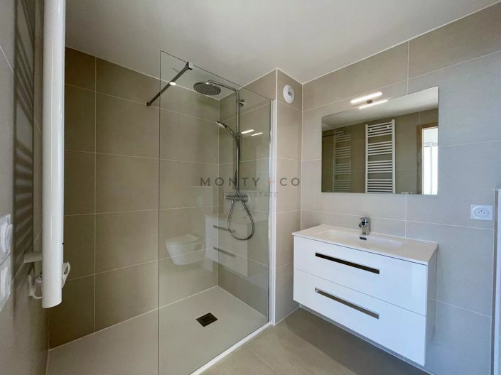 Image No.10-3 Bed Apartment for sale