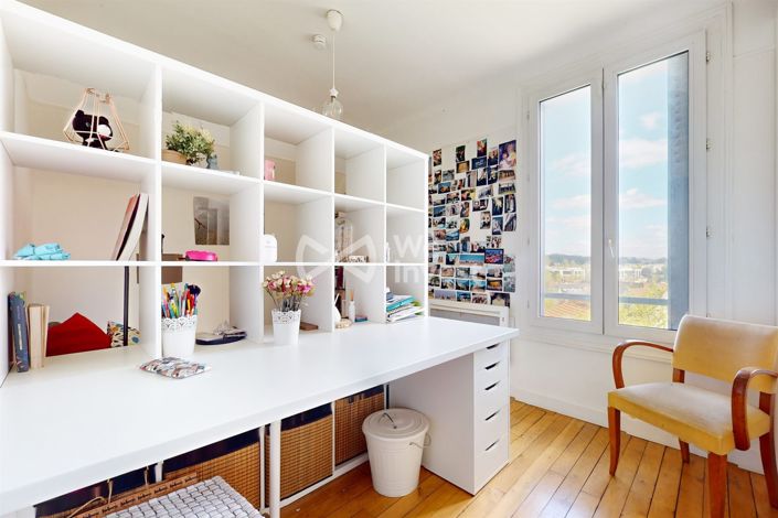 Image No.11-Maison de 4 chambres à vendre à Marnes-la-Coquette