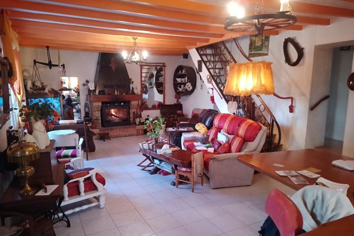 Image No.3-3 Bed House for sale