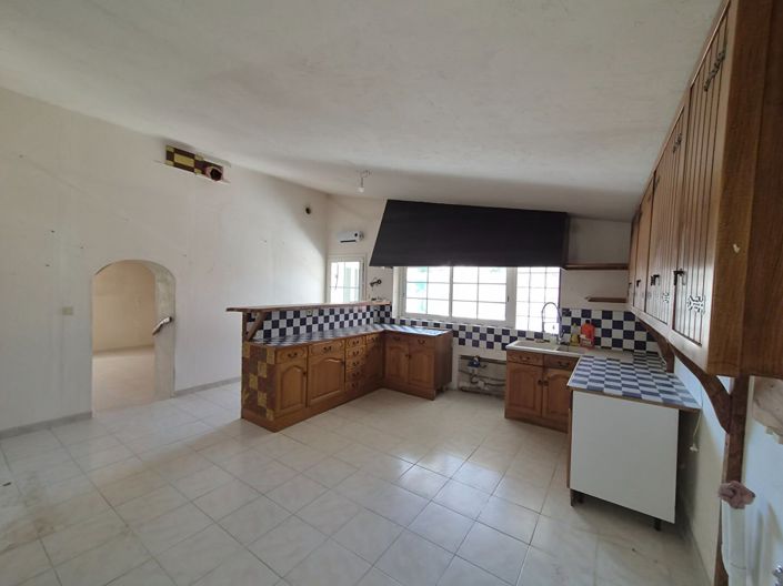 Image No.8-3 Bed House for sale