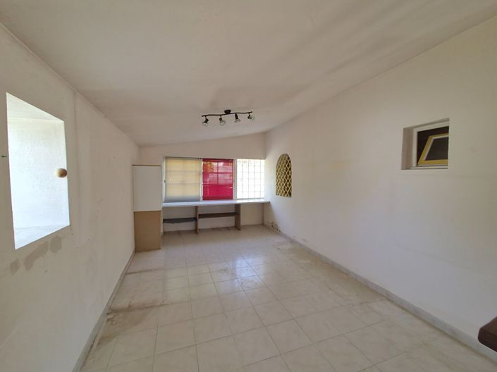 Image No.9-3 Bed House for sale