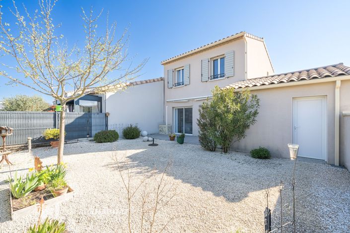 Image No.2-3 Bed House for sale