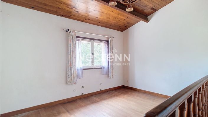 Image No.12-4 Bed House for sale