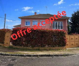 1 - Châtenoy-le-Royal, House