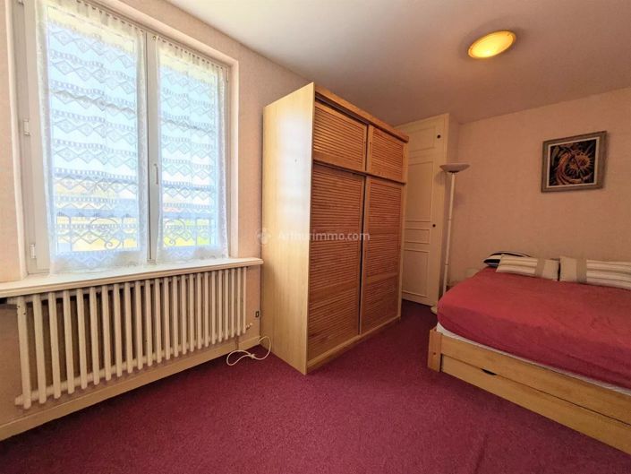 Image No.10-5 Bed House for sale