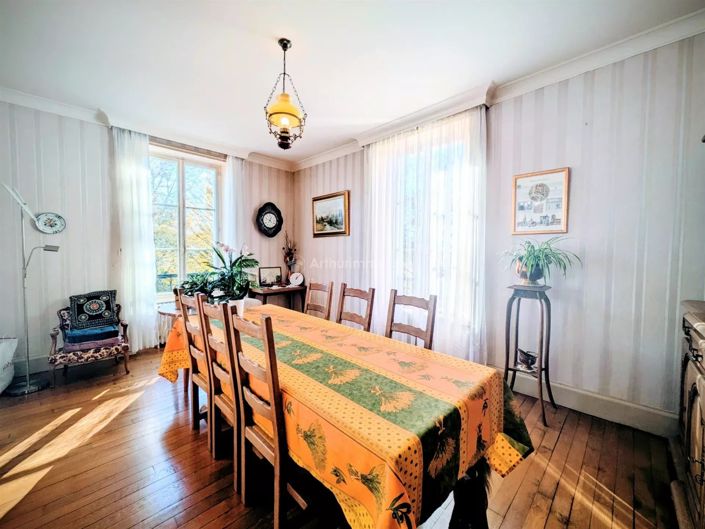 Image No.7-5 Bed House for sale