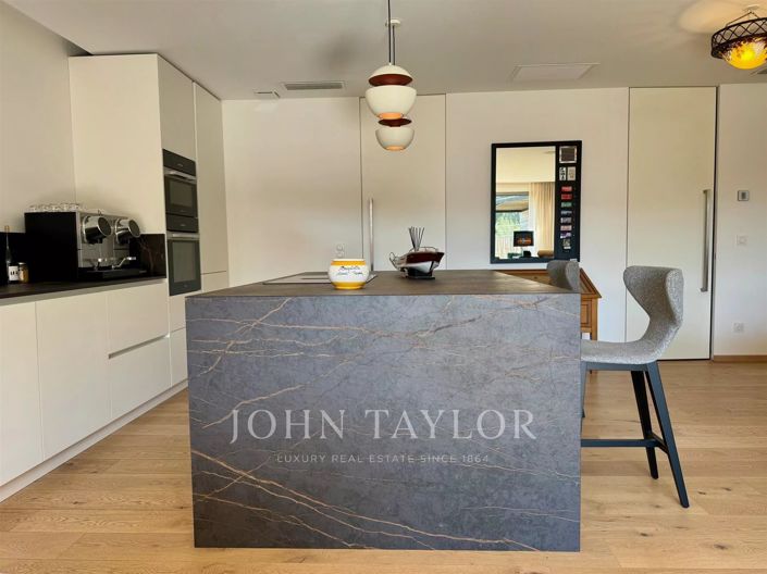 Image No.6-House for sale