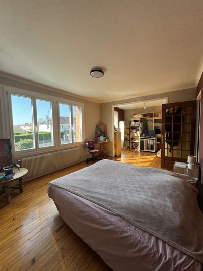 Image No.7-4 Bed House for sale