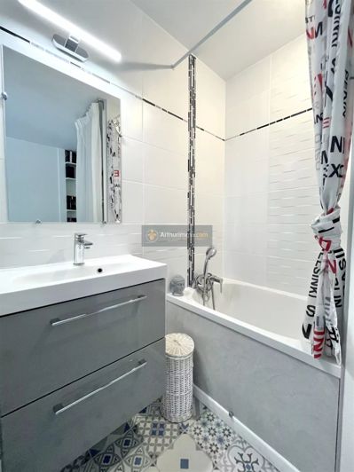 Image No.11-3 Bed Apartment for sale